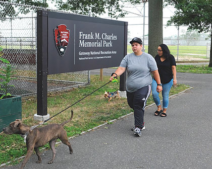 A helping hand for Howard Beach park 1